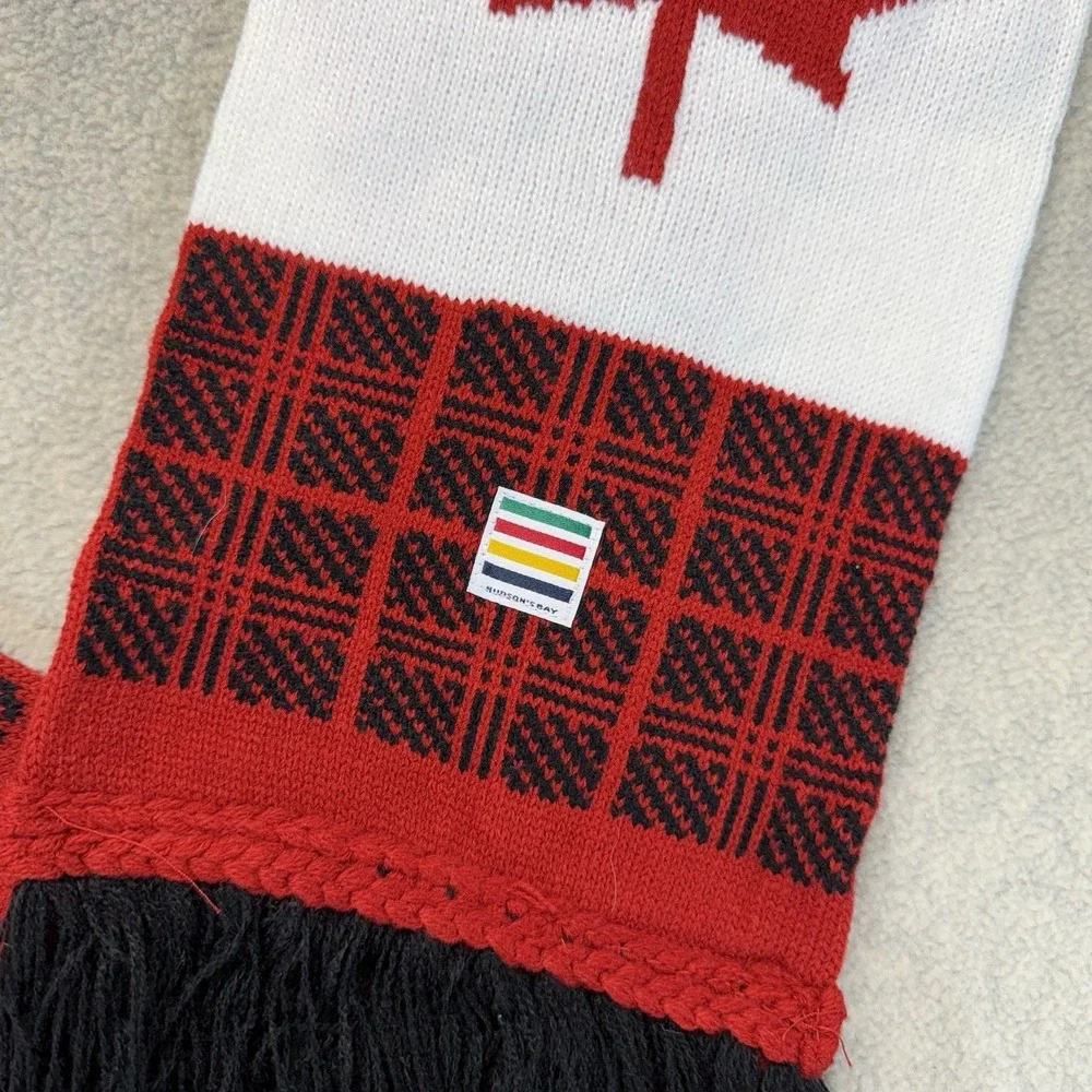 Hudson's Bay Team Canada Olympic Knit Scarf Red Maple Leaf Official Outfitter
